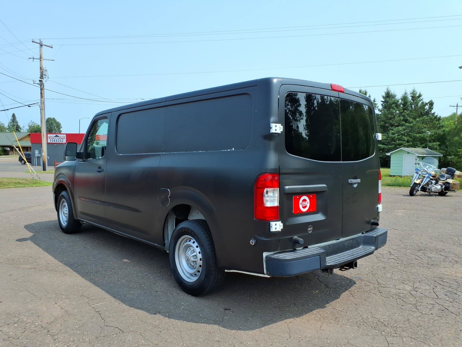 Used 2012 Nissan NV 1500 S w/ Side Curtain Airbag Pkg RWD image 3