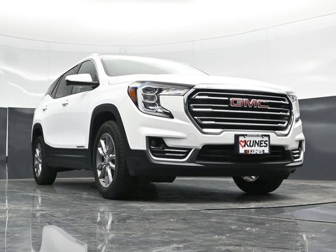 Used 2023 GMC Terrain SLT AWD/4WD image 46