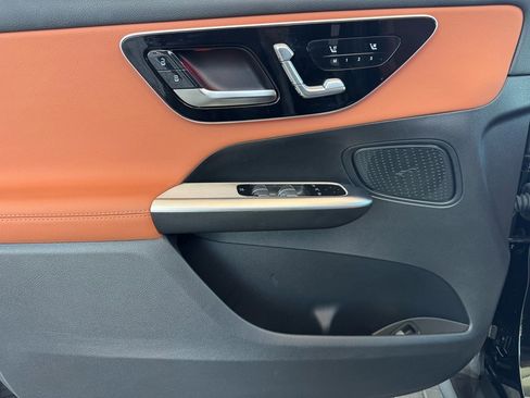 Certified 2025 Mercedes-Benz GLC 300 image 15