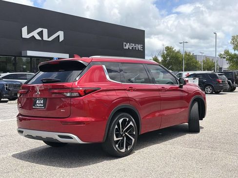 Used 2022 Mitsubishi Outlander SEL FWD image 32