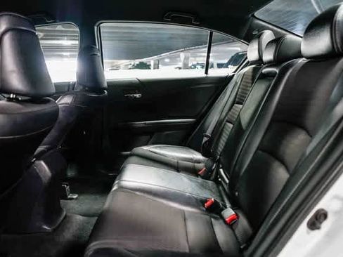 Used 2016 Honda Accord Sport image 17