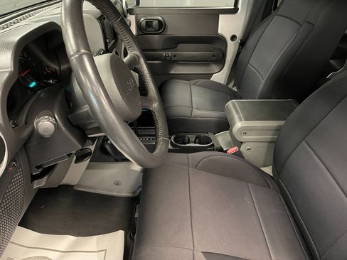 Used 2008 Jeep Wrangler Unlimited X image 11