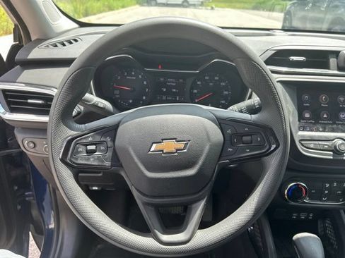 Used 2022 Chevrolet TrailBlazer LT AWD/4WD image 9