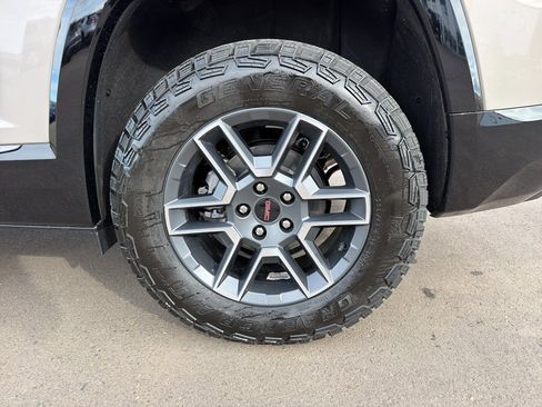 New 2026 GMC Terrain AT4 w/ Technology Package II AWD/4WD image 9
