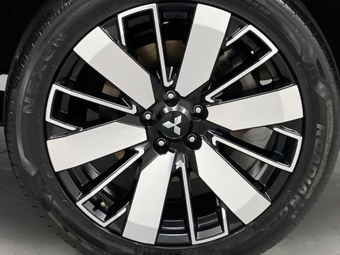 Used 2025 Mitsubishi Outlander SE FWD image 77