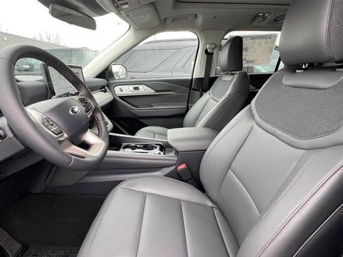 New 2026 Ford Explorer Active w/ Active Comfort Package AWD/4WD image 13