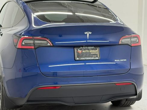 Used 2020 Tesla Model Y Long Range AWD/4WD image 38
