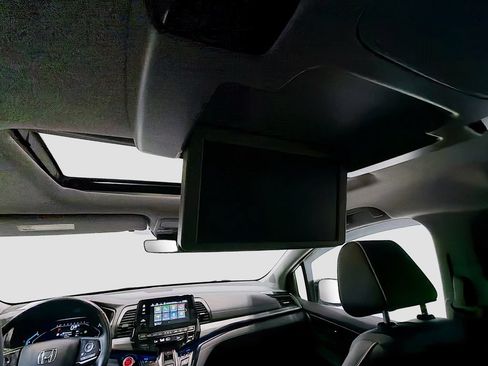 Used 2023 Honda Odyssey Elite image 37