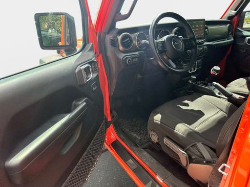 Used 2019 Jeep Wrangler Unlimited Sport S AWD/4WD image 15