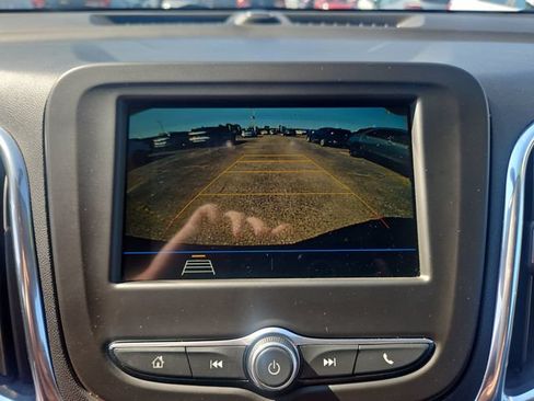 Used 2019 Chevrolet Equinox LT FWD image 21