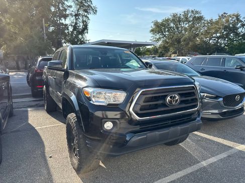 Used 2021 Toyota Tacoma SR5 AWD/4WD image 3