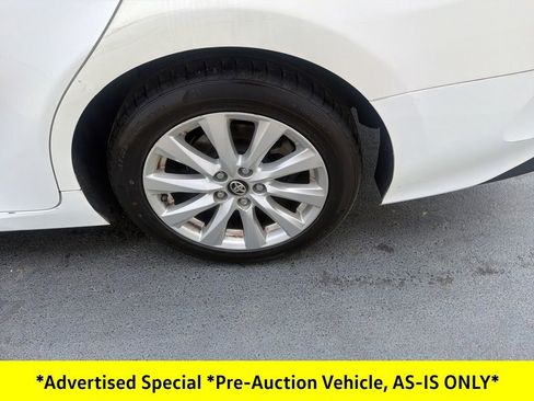 Used 2018 Toyota Camry LE image 15