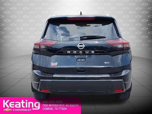 Used 2024 Nissan Rogue SV w/ SV Premium Package FWD image 7