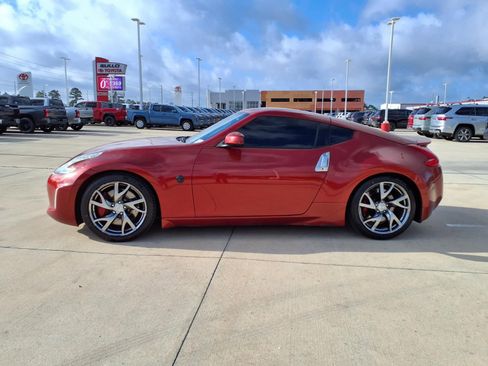 Used 2013 Nissan 370Z Touring w/ Sport Pkg RWD image 9