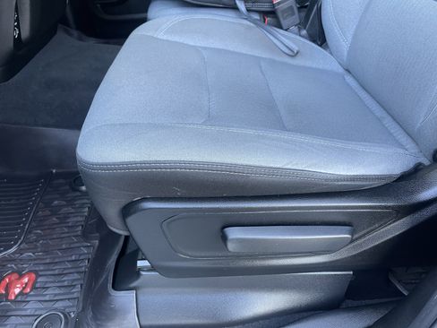 Used 2019 RAM 1500 Big Horn image 17