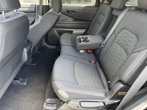 Used 2025 Nissan Pathfinder SV FWD image 26