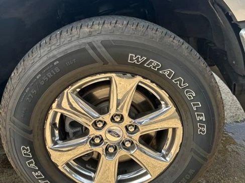 Used 2020 Ford F150 XLT w/ Equipment Group 302A Luxury AWD/4WD image 25