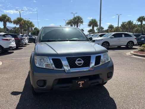 Used 2016 Nissan Frontier SV w/ Moonroof Package RWD image 9