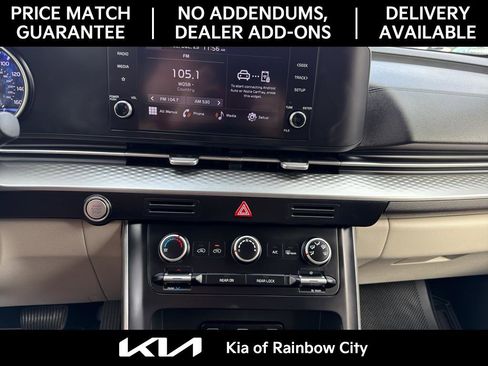 Used 2023 Kia Carnival LX image 23