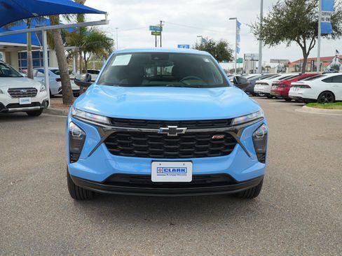 Used 2024 Chevrolet Trax RS w/ Driver Confidence Package image 2