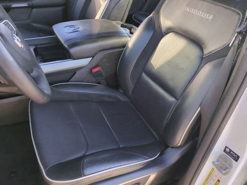 Used 2025 RAM 1500 Laramie image 17