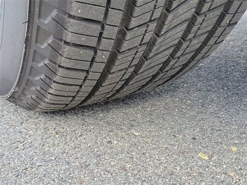 Used 2025 Toyota Tacoma TRD Sport image 32