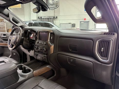 Used 2021 Chevrolet Silverado 1500 High Country w/ Technology Package image 19