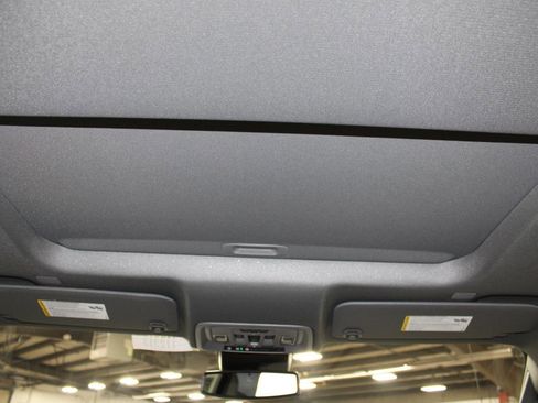 New 2026 GMC Sierra 1500 SLT w/ SLT Premium Plus Package image 30