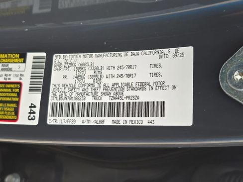 Used 2025 Toyota Tacoma SR5 AWD/4WD image 35