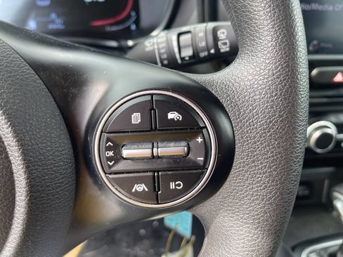 Used 2024 Kia Soul LX w/ Option Group 015 FWD image 9