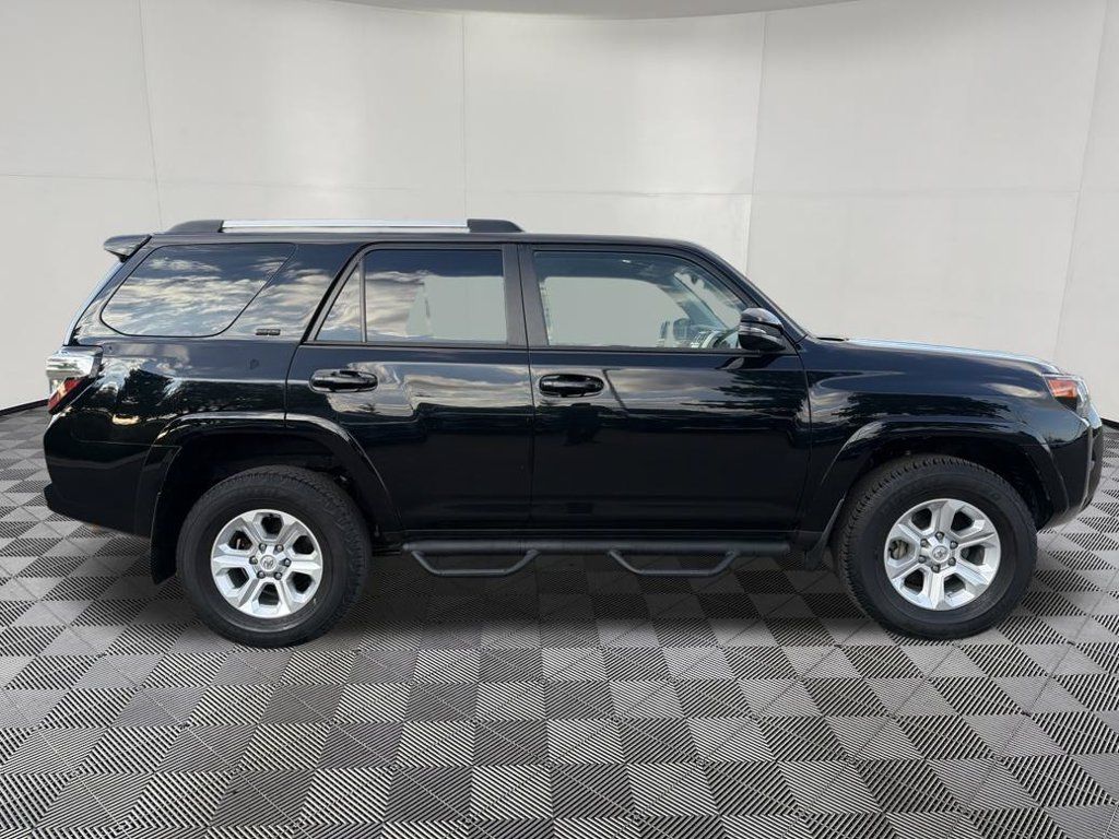 Used 2024 Toyota 4Runner SR5 Premium AWD/4WD image 10