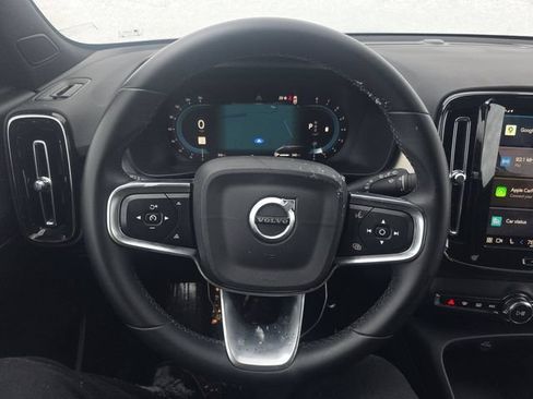 Used 2024 Volvo XC40 B5 Core AWD/4WD image 20