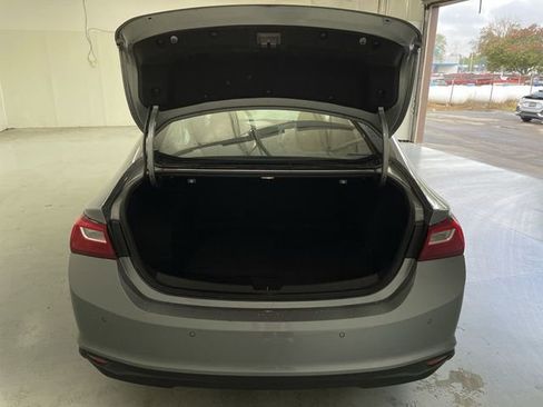 Used 2024 Chevrolet Malibu LT image 15