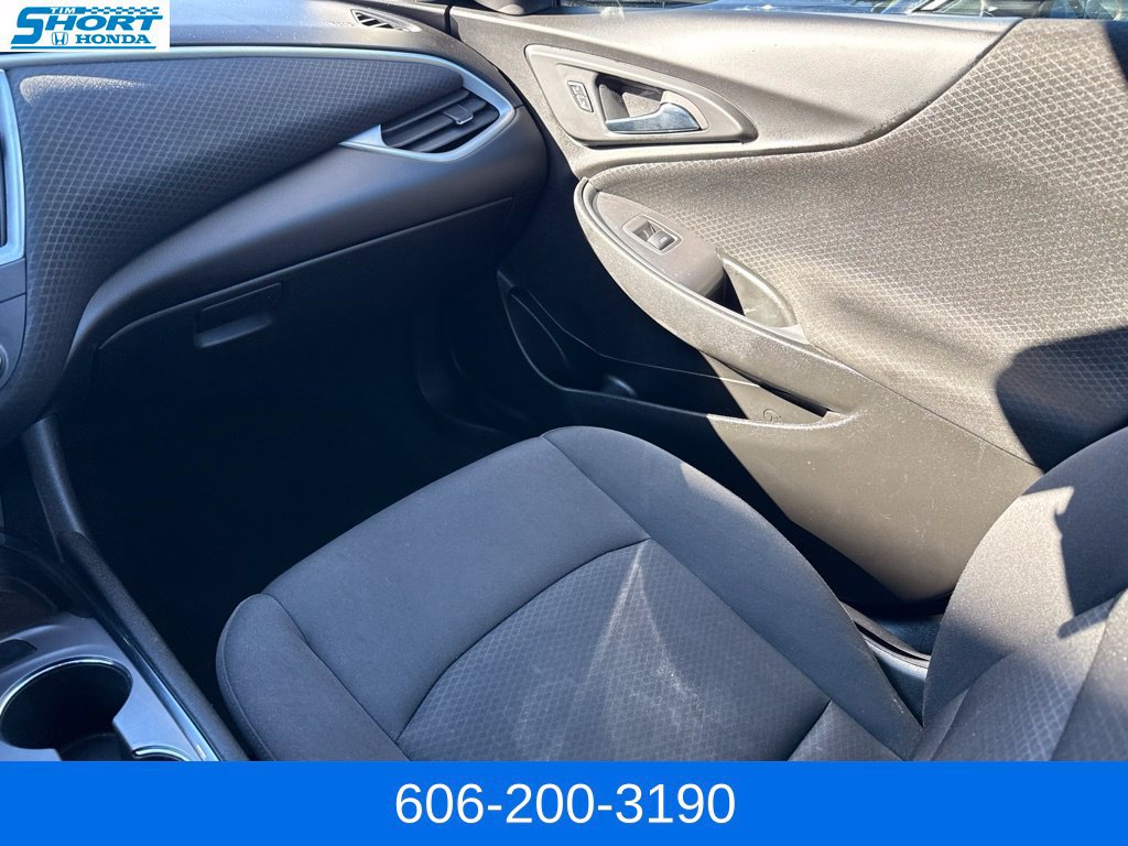 Used 2023 Chevrolet Malibu LT FWD image 14