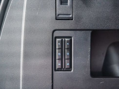 Used 2022 Ford Expedition XLT AWD/4WD image 12