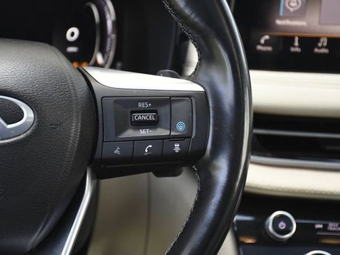 Used 2023 INFINITI QX60 Sensory w/ Vision Package FWD image 9
