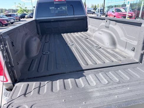 Used 2018 RAM 2500 Laramie AWD/4WD image 9