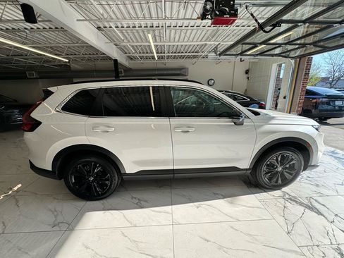 Used 2023 Honda CR-V Sport Touring image 4