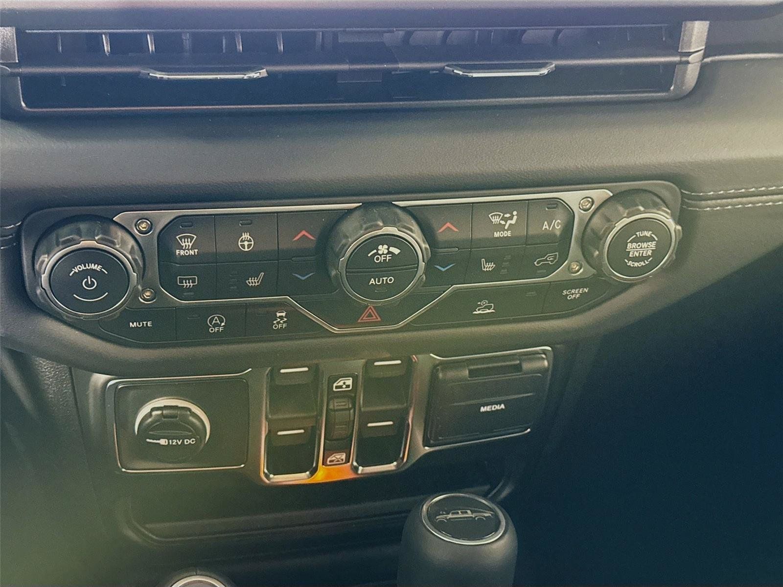 New 2026 Jeep Gladiator Sport AWD/4WD image 9
