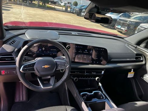 New 2026 Chevrolet Traverse LT image 26