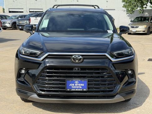 Used 2024 Toyota Grand Highlander FWD image 3