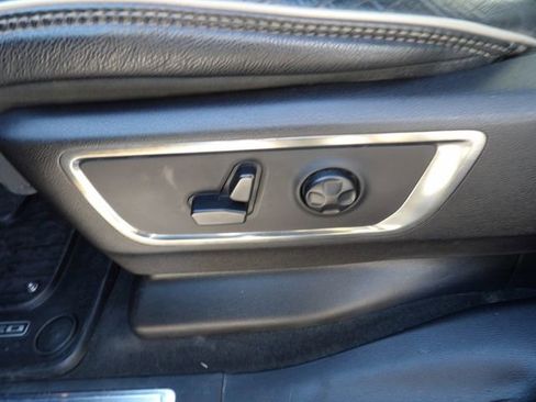 Used 2019 RAM 1500 Limited image 32