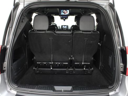 Used 2014 Chrysler Town & Country S FWD image 18