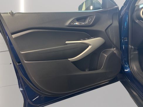 Used 2024 Chevrolet Trax LS FWD image 19