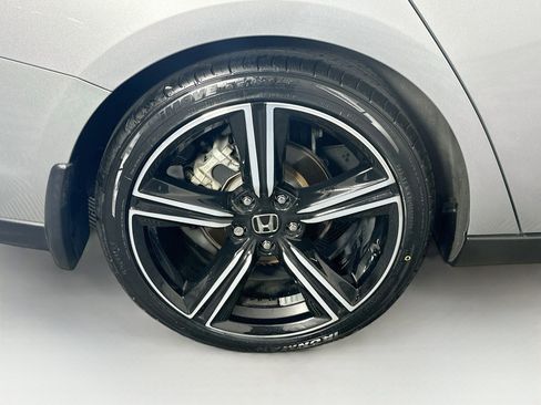 Used 2023 Honda Accord Sport image 11