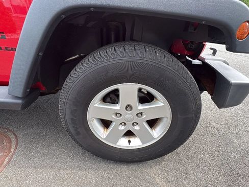 Used 2014 Jeep Wrangler Sport w/ Quick Order Package 24S AWD/4WD image 17