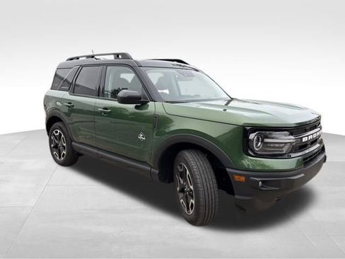 Used 2024 Ford Bronco Sport Outer Banks image 10