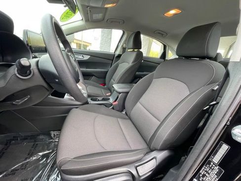 Used 2023 Kia Forte LXS FWD image 12