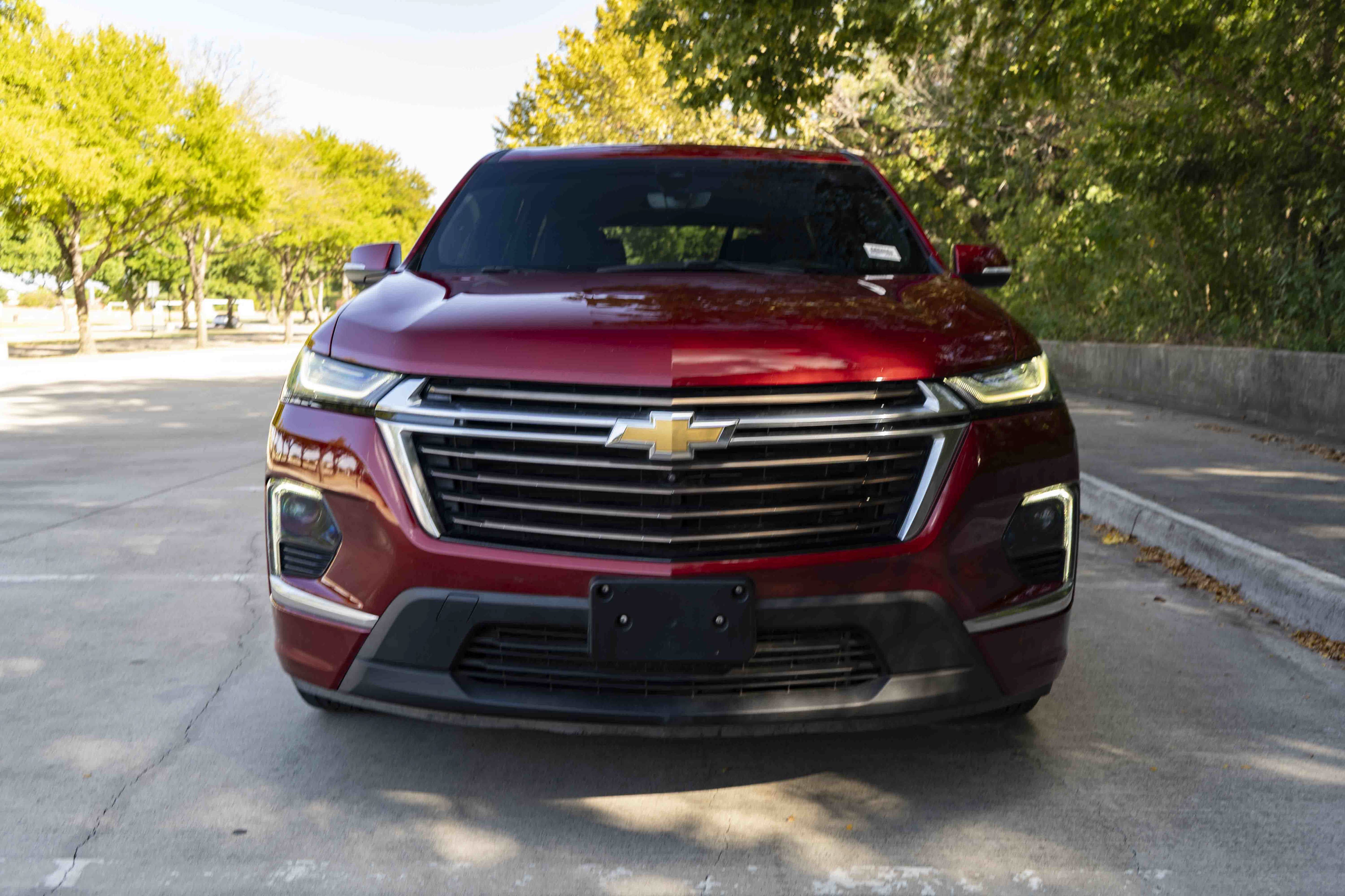 Used 2023 Chevrolet Traverse High Country w/ LPO, Floor Liner Package FWD image 3