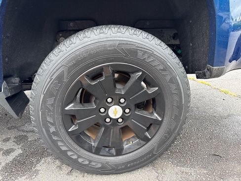 Used 2019 Chevrolet Colorado LT w/ LT Convenience Package RWD image 18